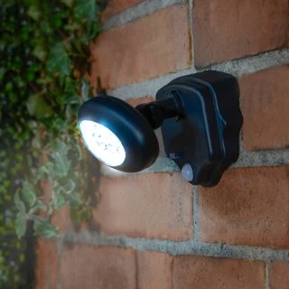Eveready Solar Powered Security Light 1 Eveready Solar Powered Security Light
